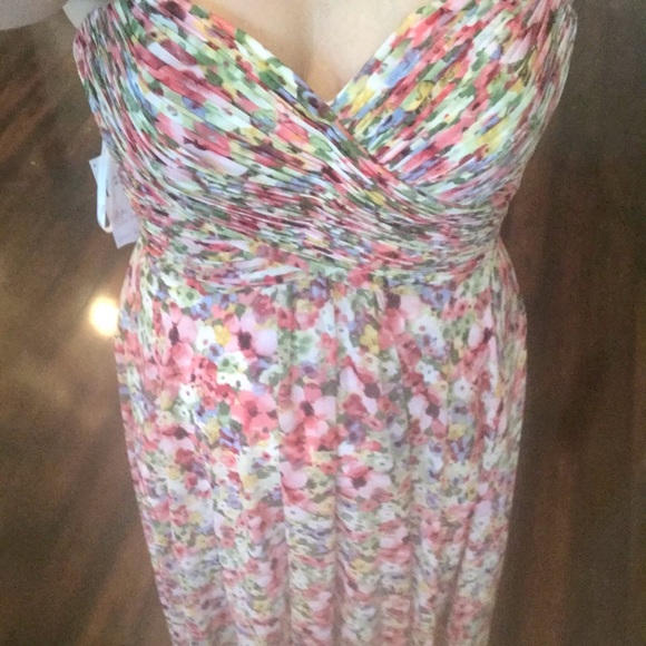 Staceys Bridal Evening Gown/Prom Dress. NWT Perfect Condition ! Sz 8-10 54” long - Picture 4 of 11